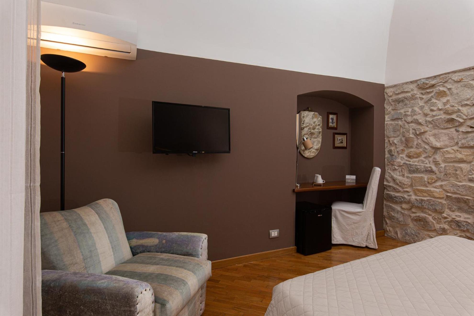 Palazzo Cosentino Bed & Breakfast Caltanissetta Exterior foto